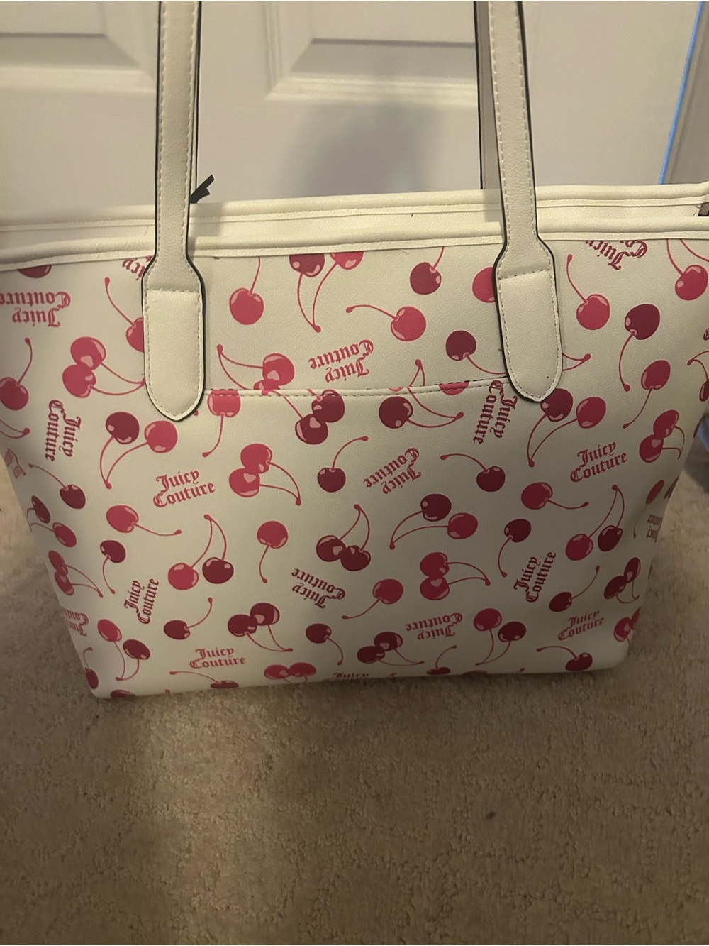 NWT white JUICY COUTURE tote bag with cherry 🍒 print. - Picture 14 of 16